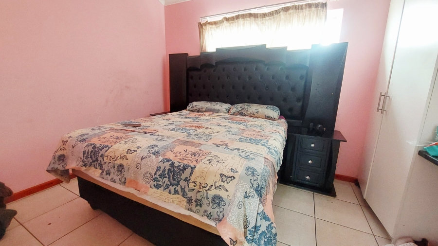 2 Bedroom Property for Sale in Stratford Green Western Cape
